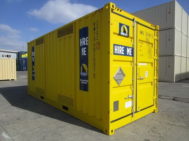 20ft Dangerous Goods Container With Storage Module - Single Level  Adjustable Mid Rack - Storemasta